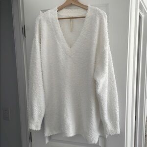 New Directions Soft White V-Neck Sweater
